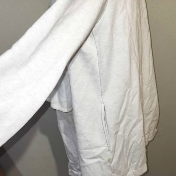 UGG Phoebe Wrap Women's - Picture 4 of 7